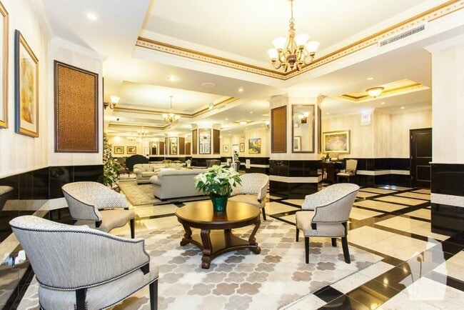 5050 N Sheridan Rd in Chicago, IL - Building Photo - Building Photo