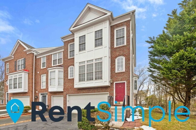 25201 Dunvegan Square in Chantilly, VA - Building Photo - Building Photo
