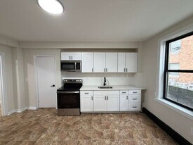 152 S Harrison St, Unit 1h in East Orange, NJ - Building Photo