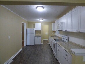 901 Barn St in Jacksonville, NC - Building Photo - Building Photo