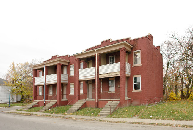 407-415 Oakwood Ave in Columbus, OH - Foto de edificio - Building Photo