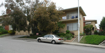 1743 Ellincourt Dr Apartments