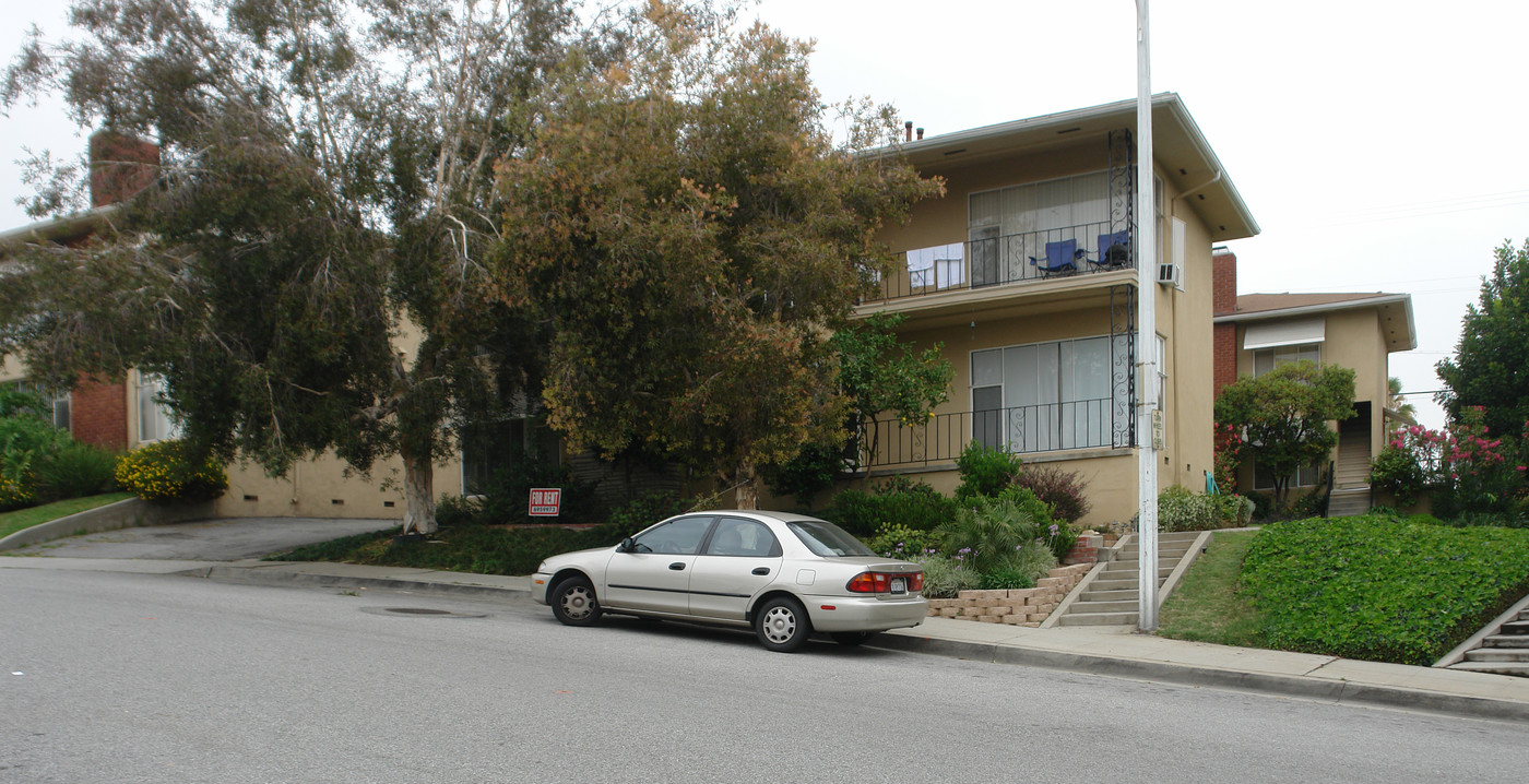 1743 Ellincourt Dr in South Pasadena, CA - Building Photo