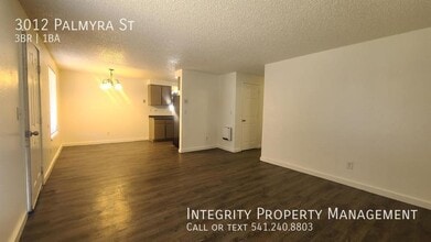 3012 Palmyra St in Medford, OR - Building Photo - Building Photo