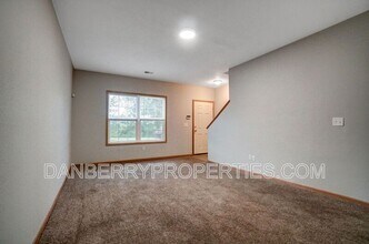 1123 N Byrne Rd in Toledo, OH - Building Photo - Building Photo