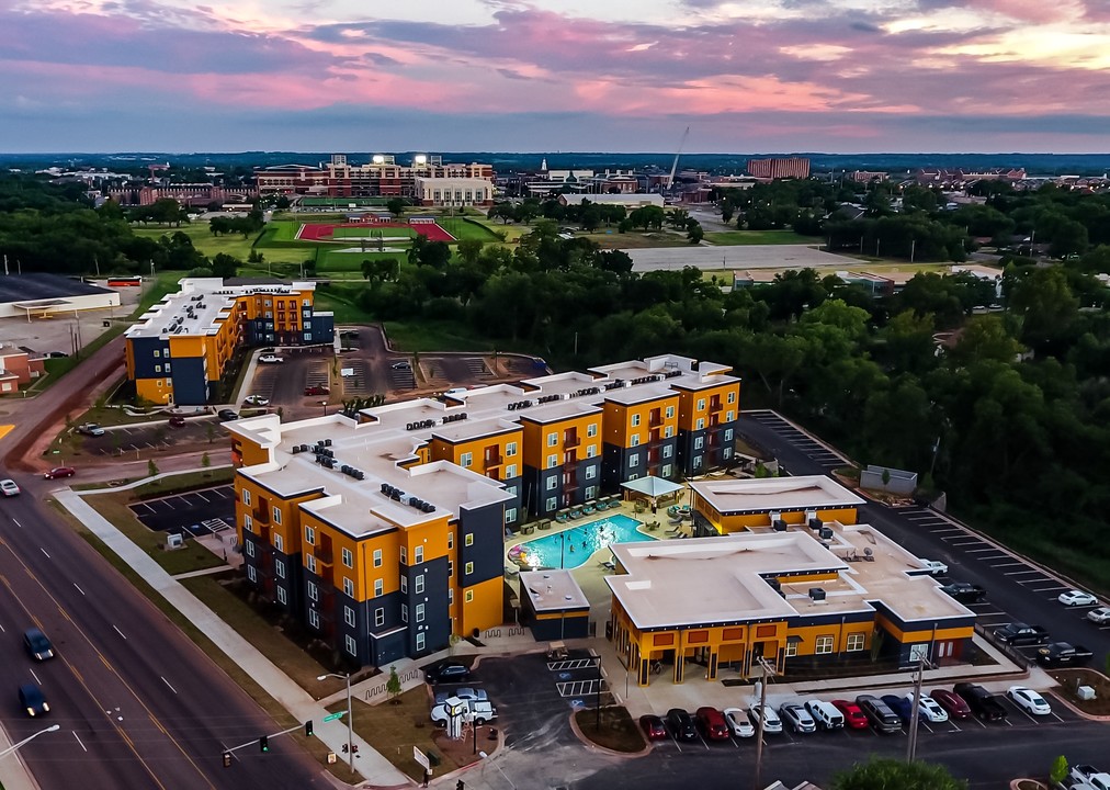 The Quarters Stillwater in Stillwater, OK - Building Photo