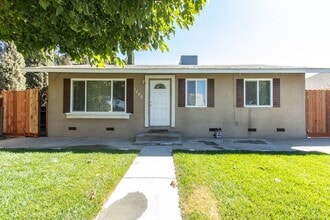 1706 Las Vegas St in Modesto, CA - Building Photo - Building Photo