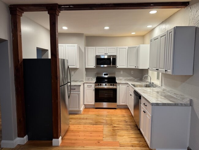 70 Edwards St, Unit 1