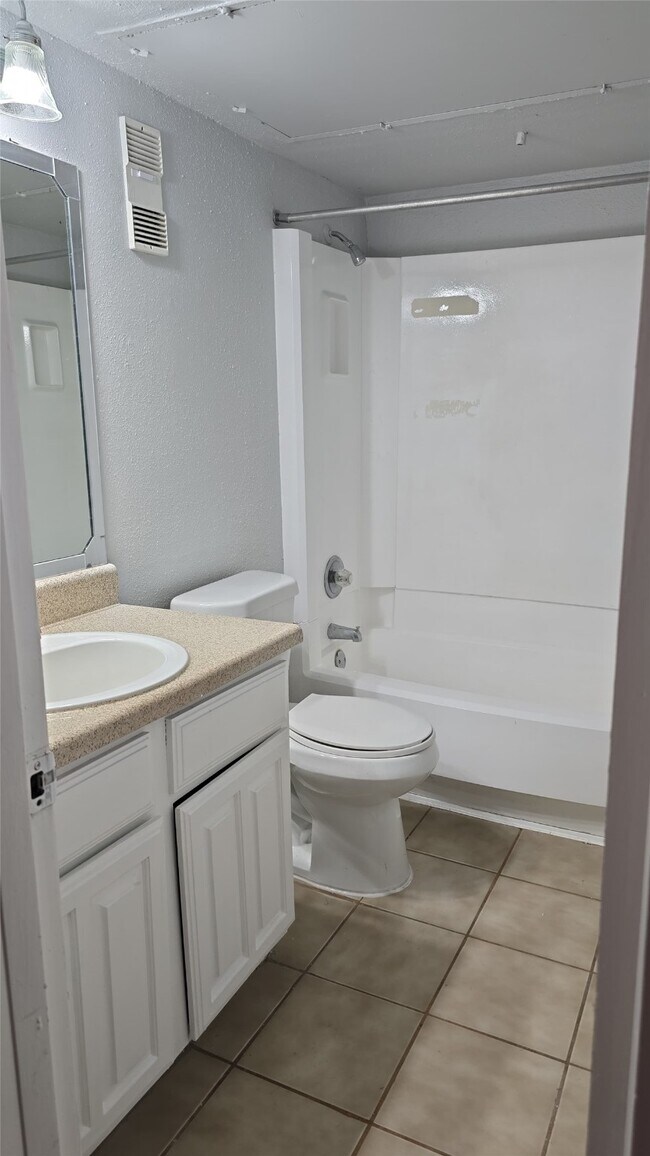 4747 Allendale Rd in Houston, TX - Building Photo - Building Photo