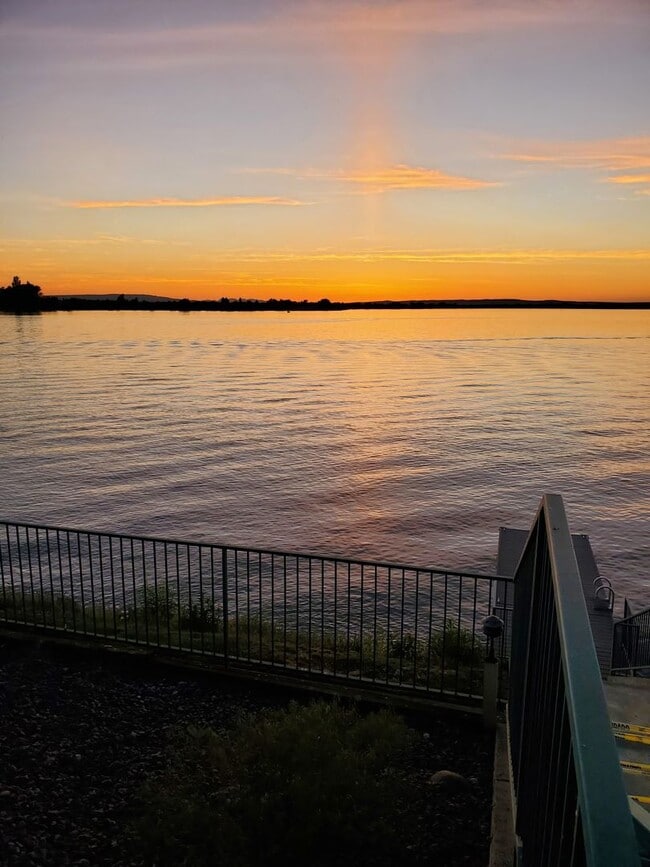 property at 2900 W Marina Dr