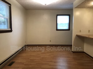 108 E Buck Ave in Rural Retreat, VA - Building Photo - Building Photo