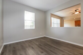 319 Vine Cliff St in Ruskin, FL - Foto de edificio - Building Photo