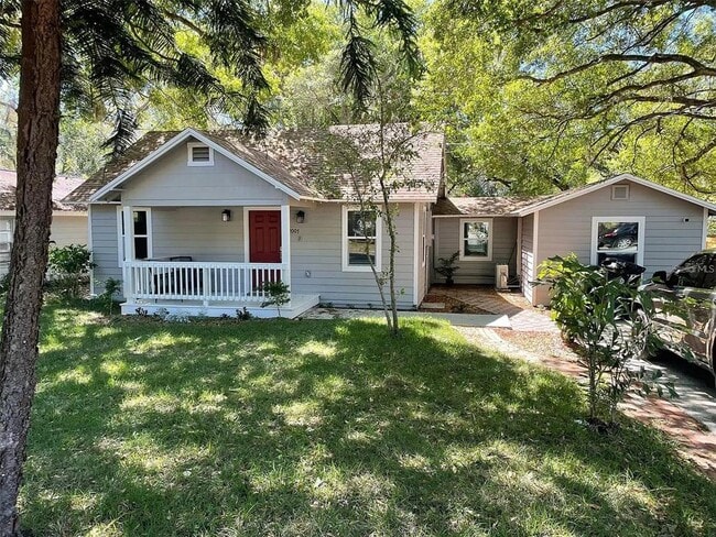 property at 2007 E Henry Ave