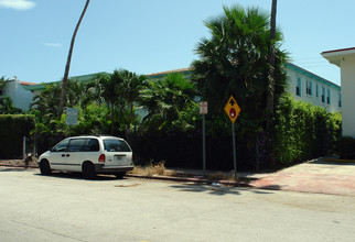 645 Michigan Ave in Miami Beach, FL - Building Photo - Building Photo