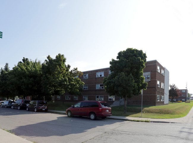 Hawk Suites in Hamilton, ON - Building Photo - Building Photo