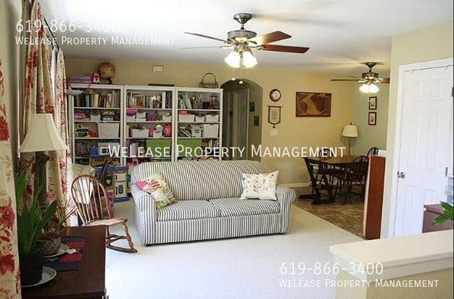 8084 Camino Kiosco in San Diego, CA - Building Photo - Building Photo