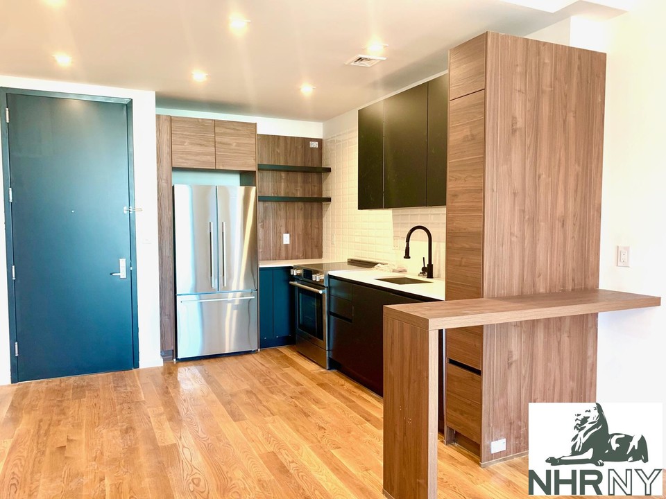 610 Myrtle Ave-Unit -2-F in Brooklyn, NY - Building Photo