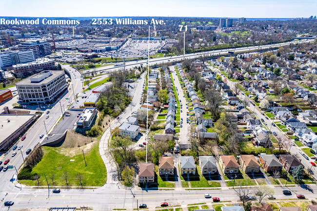 2553 Williams Ave, Unit 1 in Cincinnati, OH - Foto de edificio - Building Photo