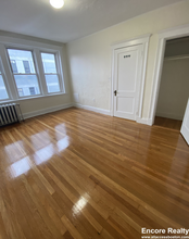 1164 Boylston St, Unit 17 in Boston College, MA - Building Photo - Building Photo