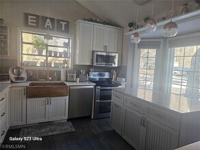 18701 Red Cherry Cir in Minnetonka, MN - Building Photo - Building Photo