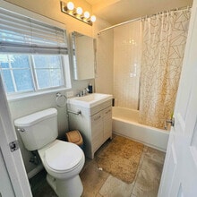 546 E Delno Dr in Millcreek, UT - Foto de edificio - Building Photo