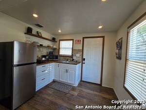 1106 Mission Rd in San Antonio, TX - Building Photo