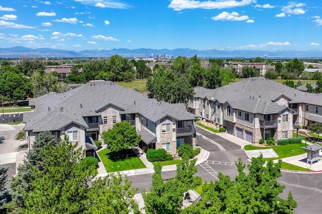 Alder Peak Townhomes in Aurora, CO - Building Photo - Building Photo