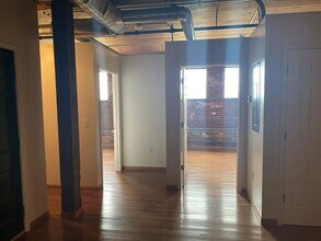 111 N Main St in Kirksville, MO - Foto de edificio - Building Photo