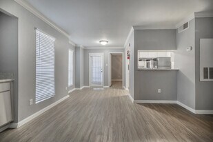 Brookfield in Houston, TX - Building Photo