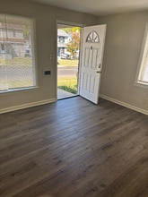 242 E Siebenthaler Ave in Dayton, OH - Building Photo - Building Photo