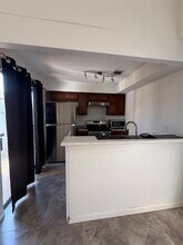 12550 Newbrook Dr in Houston, TX - Building Photo - Building Photo