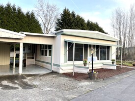 2322 Tacoma Rd E, Unit 9 in Puyallup, WA - Building Photo