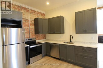 3-3 Cambridge St S in Kawartha Lakes, ON - Building Photo - Building Photo