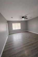 3643 Elsa Ave in St. Ann, MO - Building Photo - Building Photo