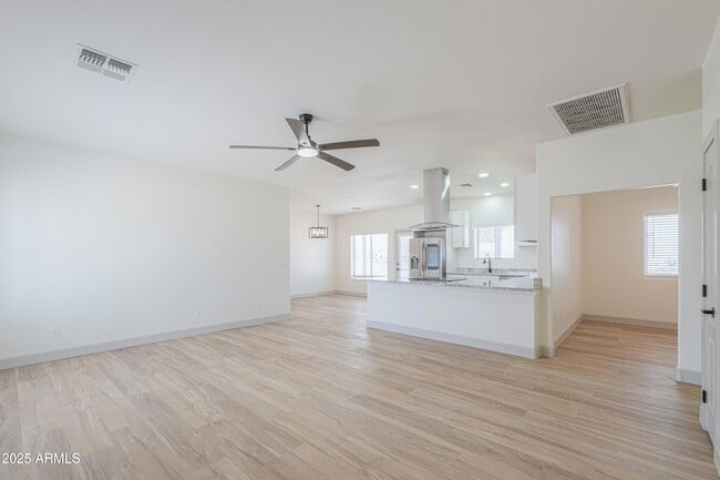10692 E American Pride Dr in Queen Creek, AZ - Building Photo - Building Photo