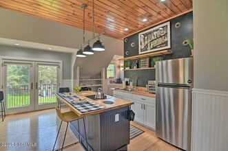 3 Liberty Dr in Saratoga Springs, NY - Building Photo - Building Photo