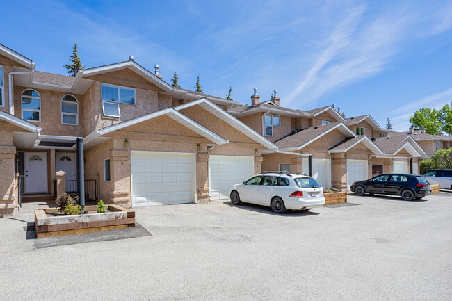 1201 Railway Av in Canmore, AB - Building Photo - Primary Photo