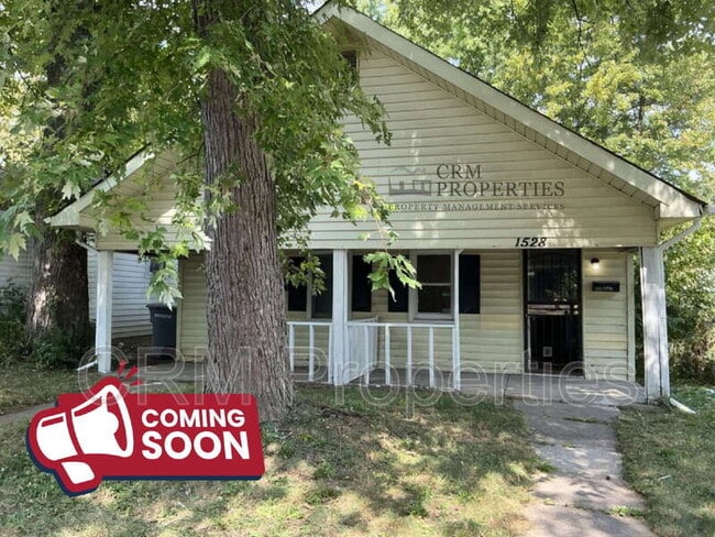 property at 1528 E Gimber St