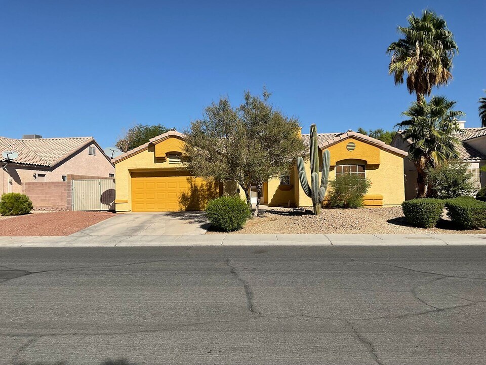 6120 Browning Way in Las Vegas, NV - Building Photo