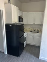 10296 SW 175th St in Miami, FL - Building Photo