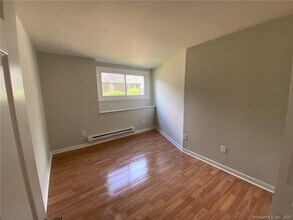 42 Warner St-Unit -A4 in Hamden, CT - Building Photo - Building Photo