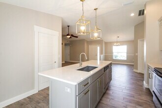 4212 1st Ave NE in Bradenton, FL - Building Photo - Building Photo