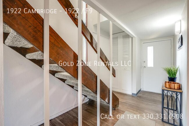 property at 1922 Cambridge Dr