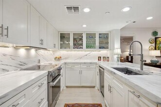 4242 Lomo Alto Dr in Dallas, TX - Building Photo - Building Photo