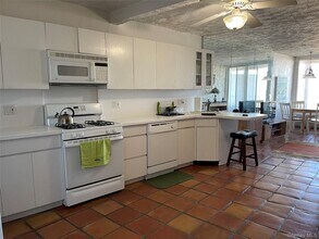 830 Shore Rd in Long Beach, NY - Building Photo - Building Photo