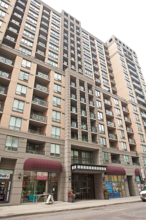 University Plaza in Toronto, ON - Building Photo - Building Photo