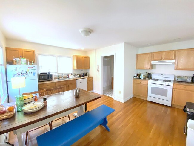 124 Pine St, Unit 6