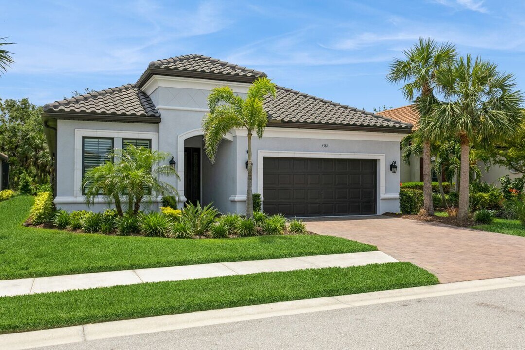 5581 Piccolo St in Nokomis, FL - Building Photo