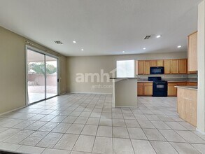 4005 China Cloud Dr in North Las Vegas, NV - Foto de edificio - Building Photo