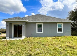 1125 Jabara Cir in La Belle, FL - Building Photo - Building Photo